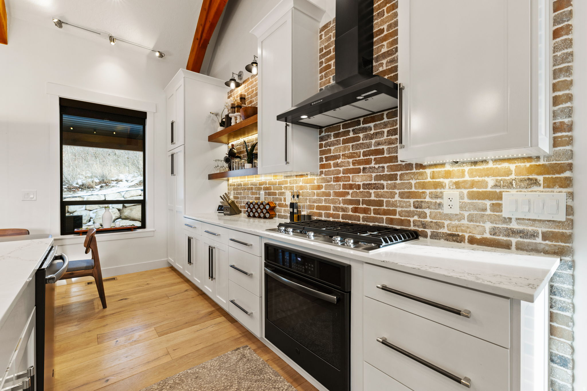 OAKRIDGE COVE - Residential