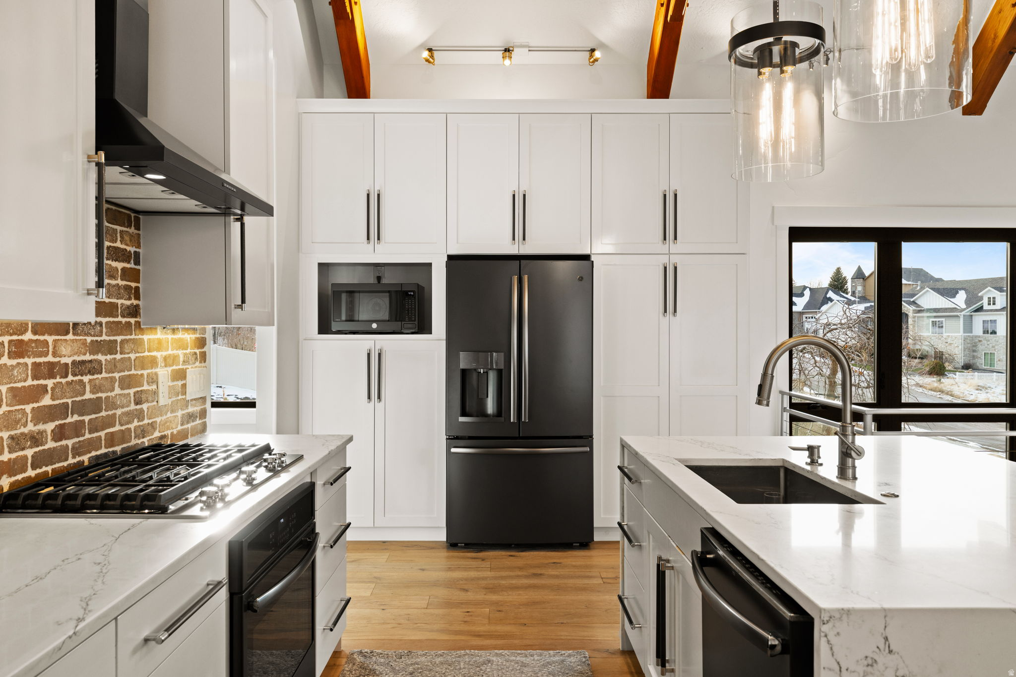 OAKRIDGE COVE - Residential