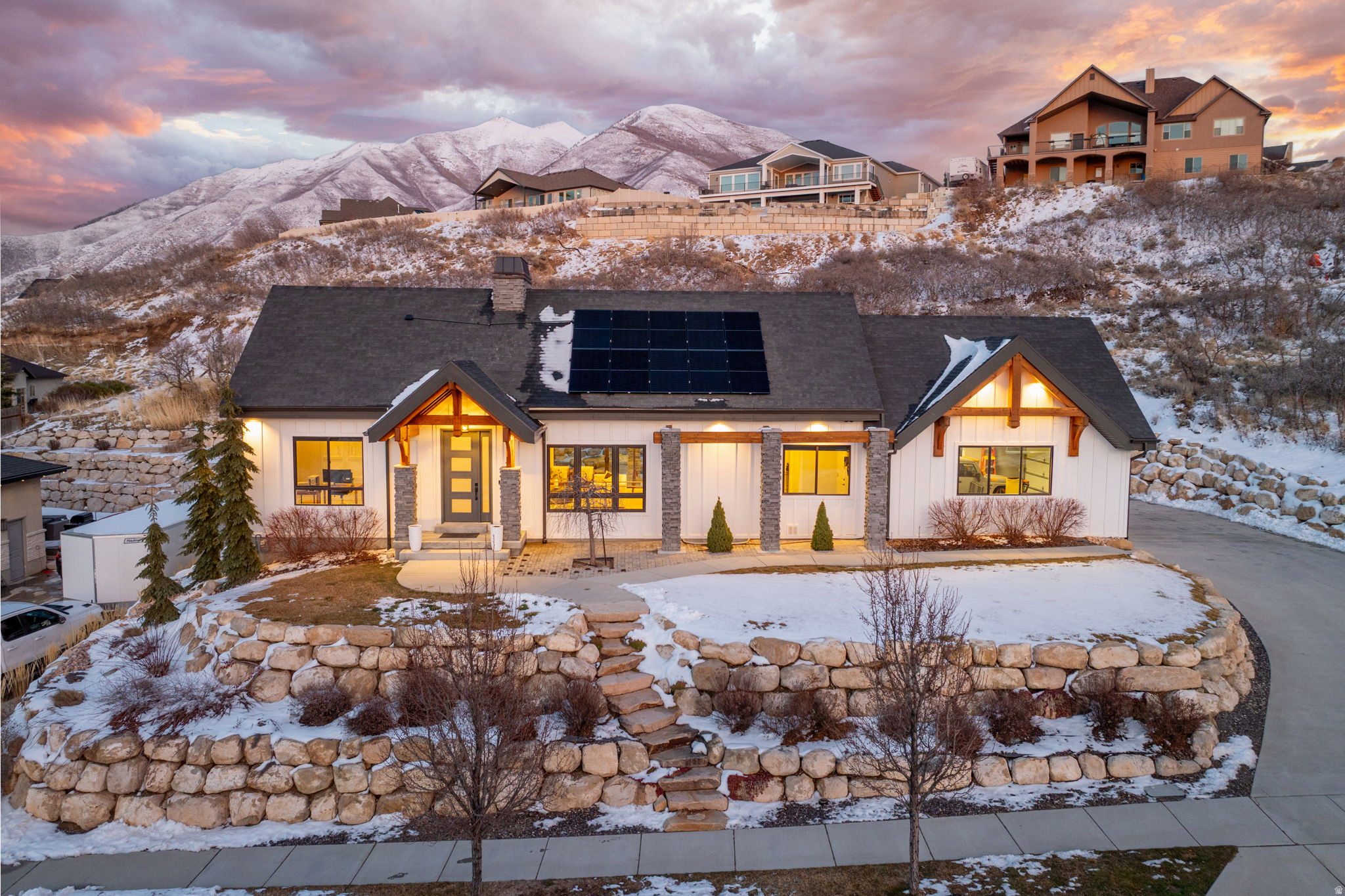 OAKRIDGE COVE - Residential