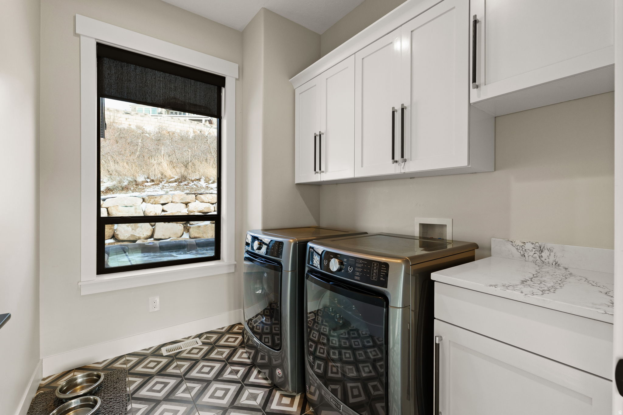 OAKRIDGE COVE - Residential