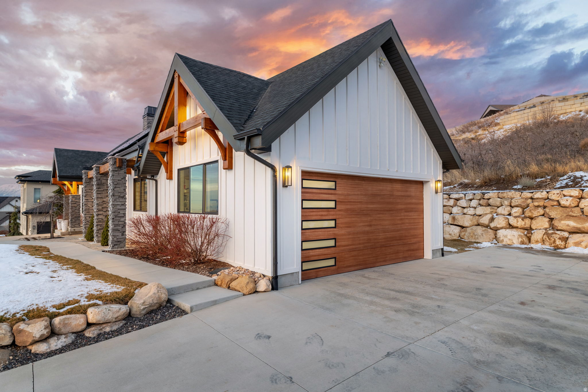 OAKRIDGE COVE - Residential