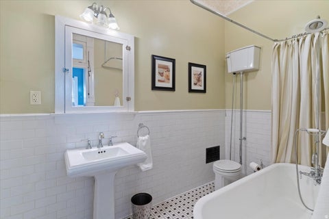 Tiny photo for 42 W CENTER ST, Kaysville, UT 84037 (MLS # 2185067)