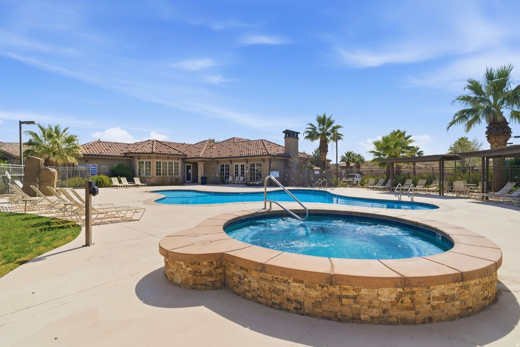 Photo of 810 S DIXIE DR #1126, Saint George, UT 84770 (MLS # 2157143)