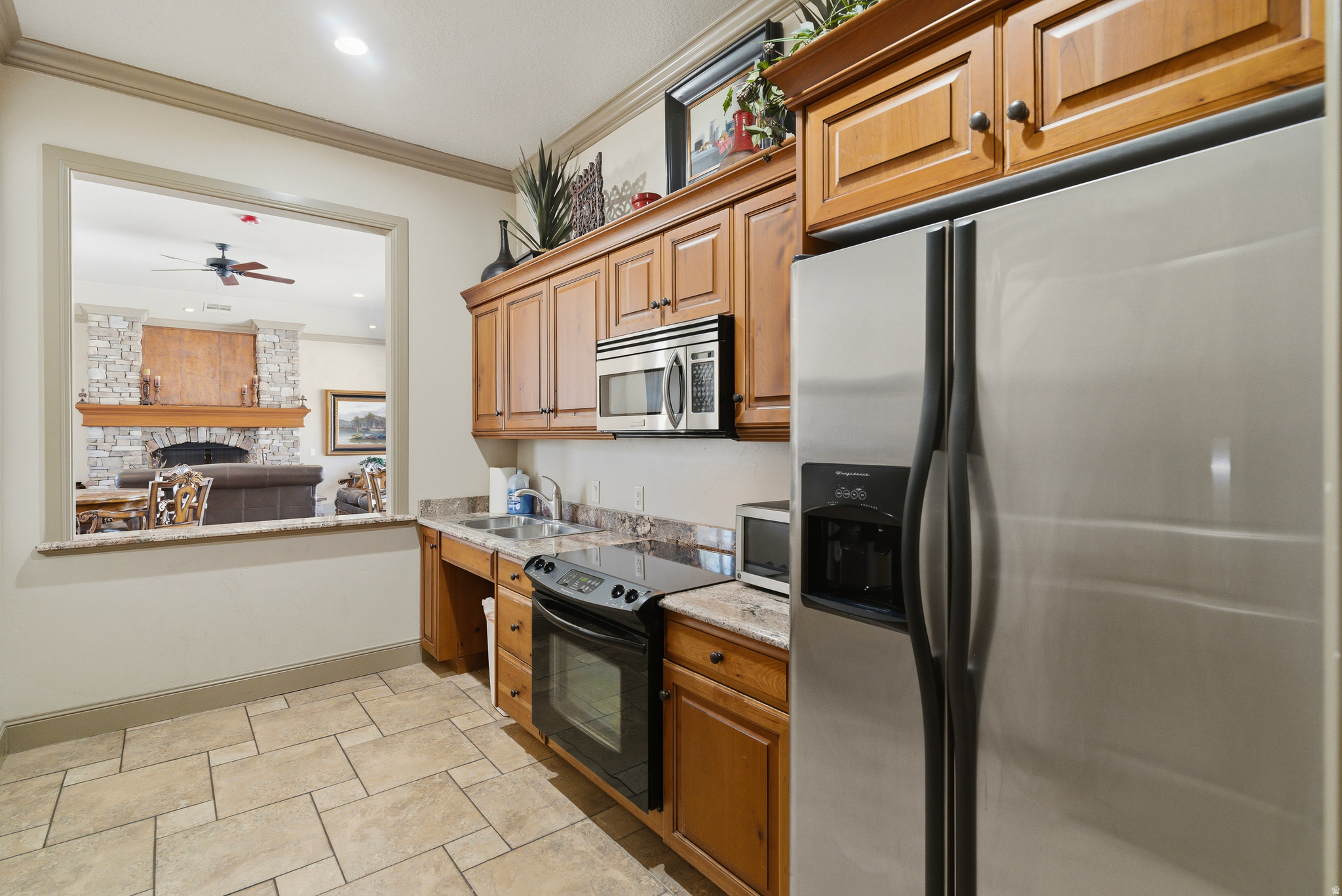 PELICAN HILLS CONDOMINIUMS - Residential