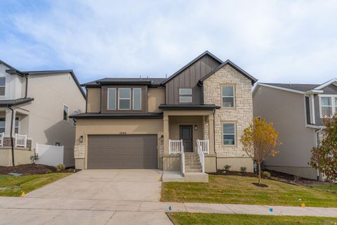 Photo of 1442 W BOSEMAN WAY #615, Saratoga Springs, UT 84045 (MLS # 2105145)