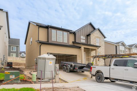 Photo of 1442 W BOSEMAN WAY #615, Saratoga Springs, UT 84045 (MLS # 2105145)