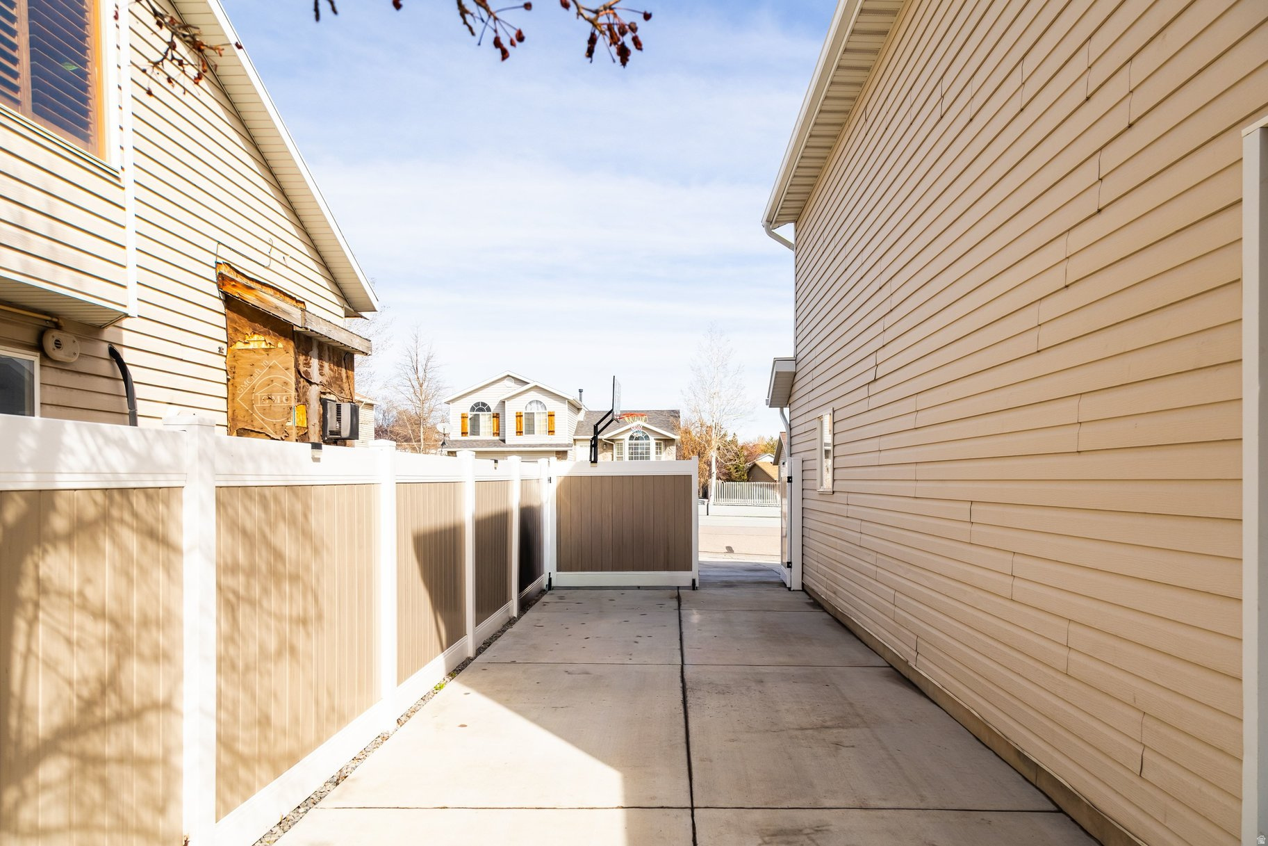 OQUIRRH SHADOWS - Residential