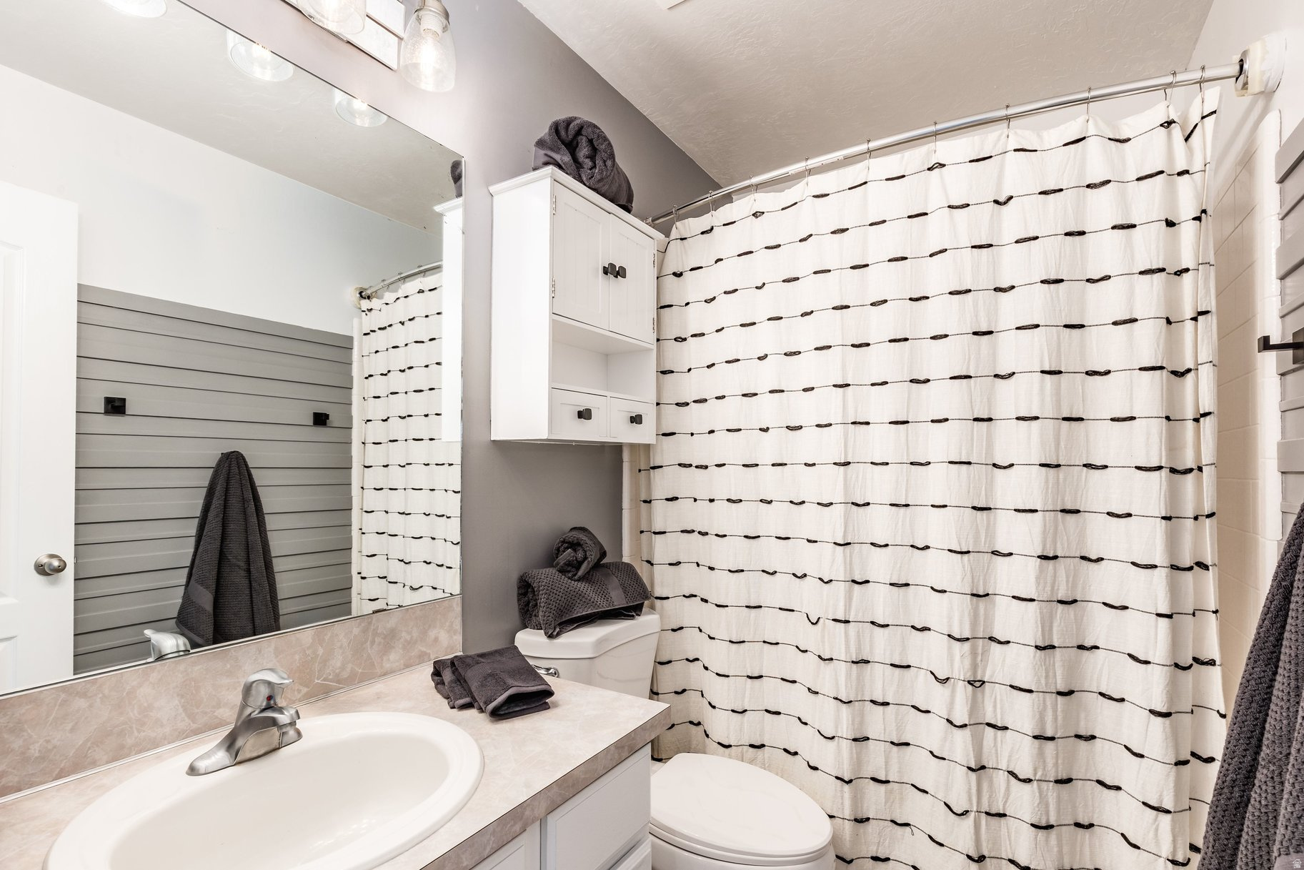 OQUIRRH SHADOWS - Residential