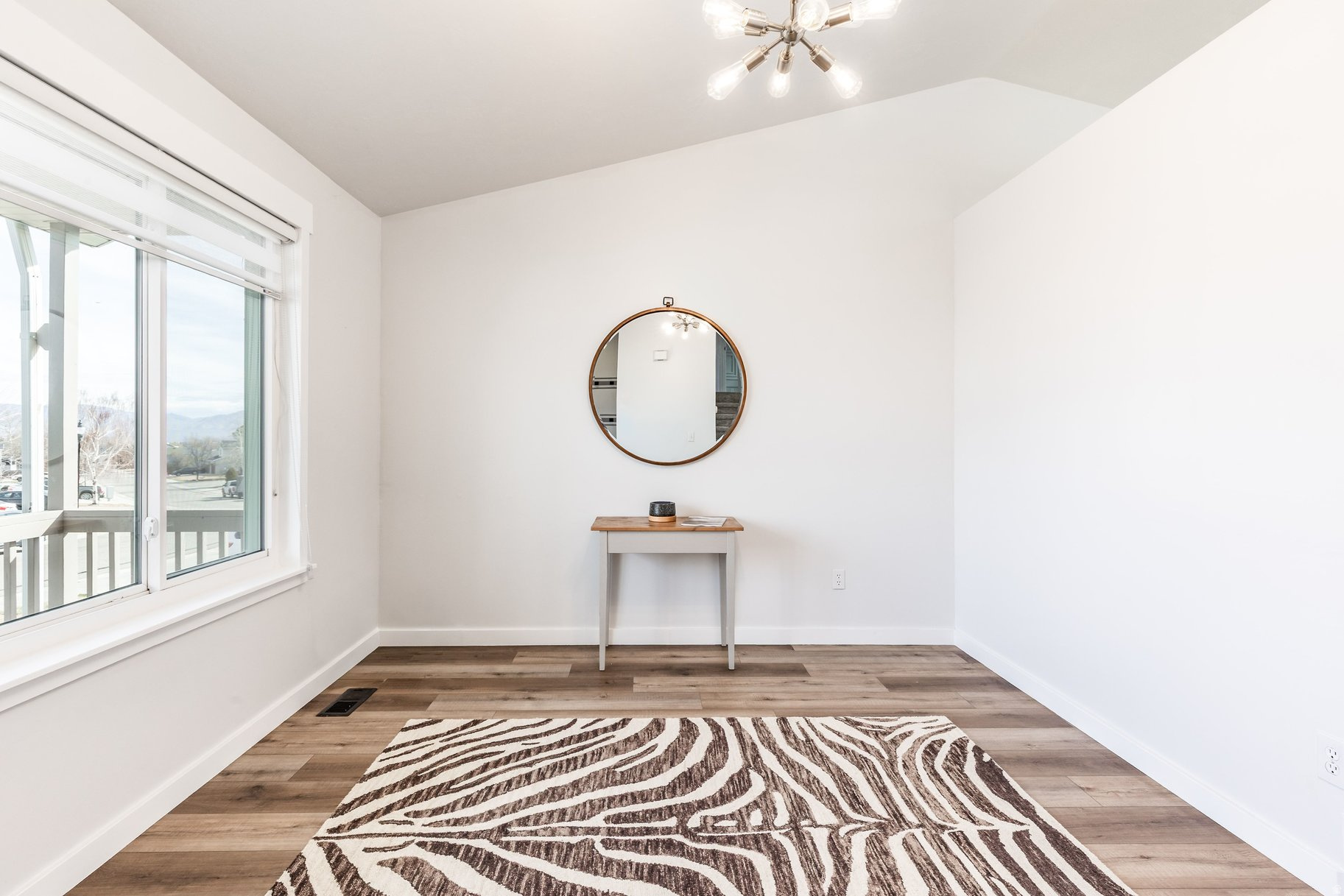 OQUIRRH SHADOWS - Residential