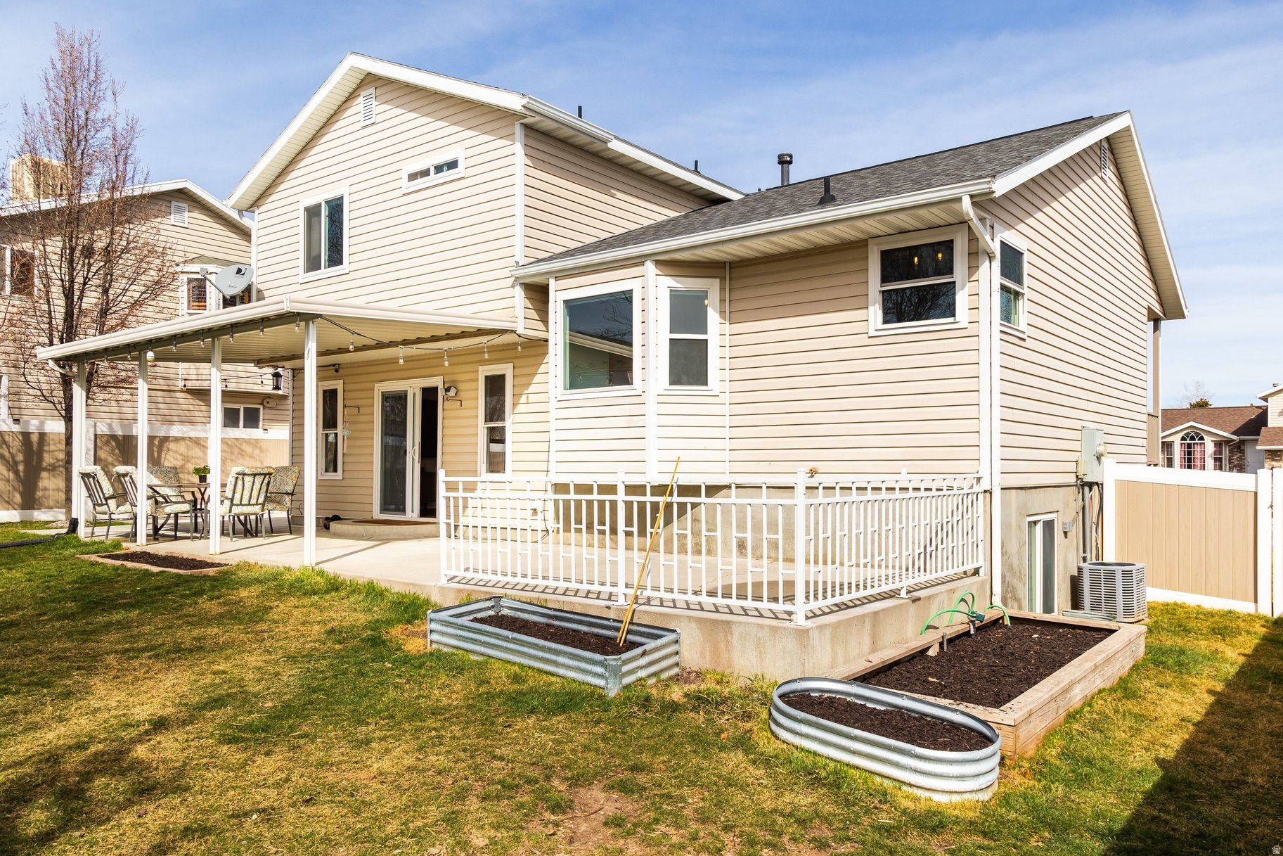 OQUIRRH SHADOWS - Residential