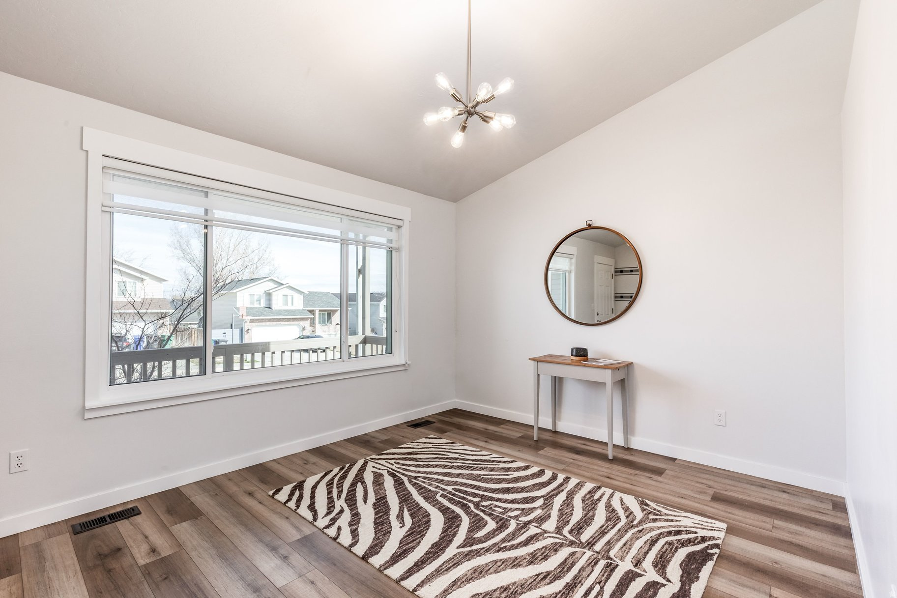 OQUIRRH SHADOWS - Residential