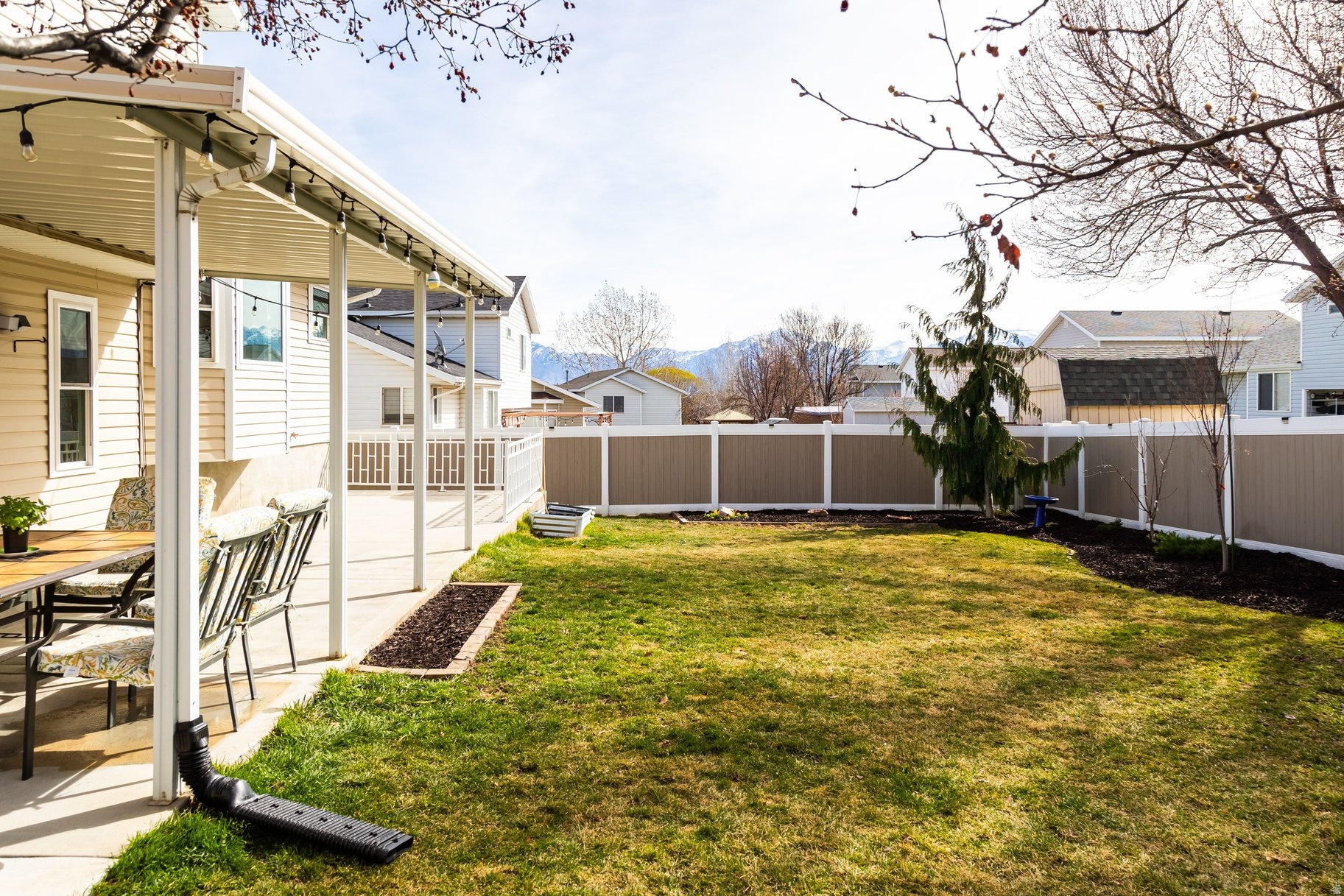 OQUIRRH SHADOWS - Residential