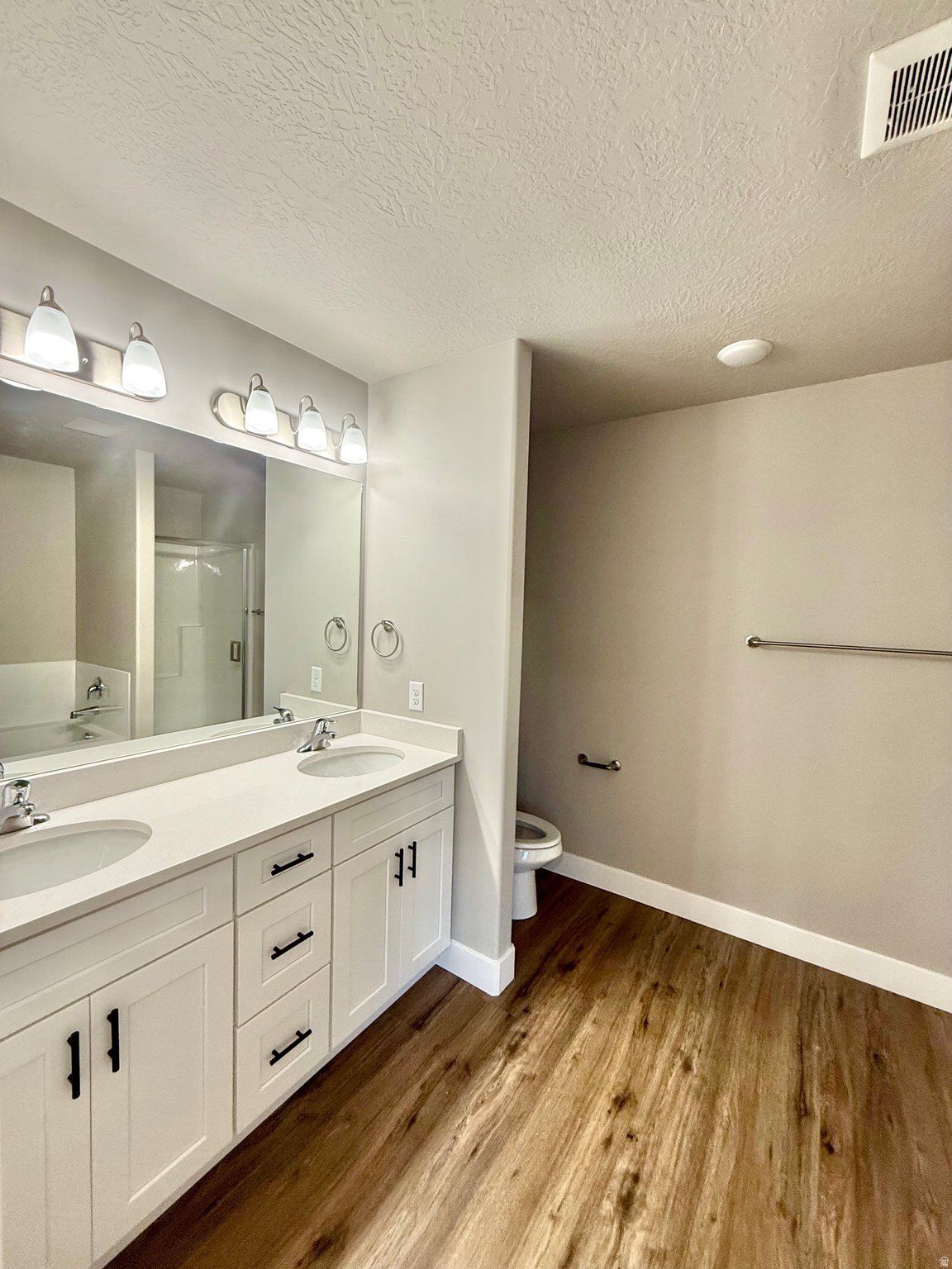 EAGLE POINT - Residential