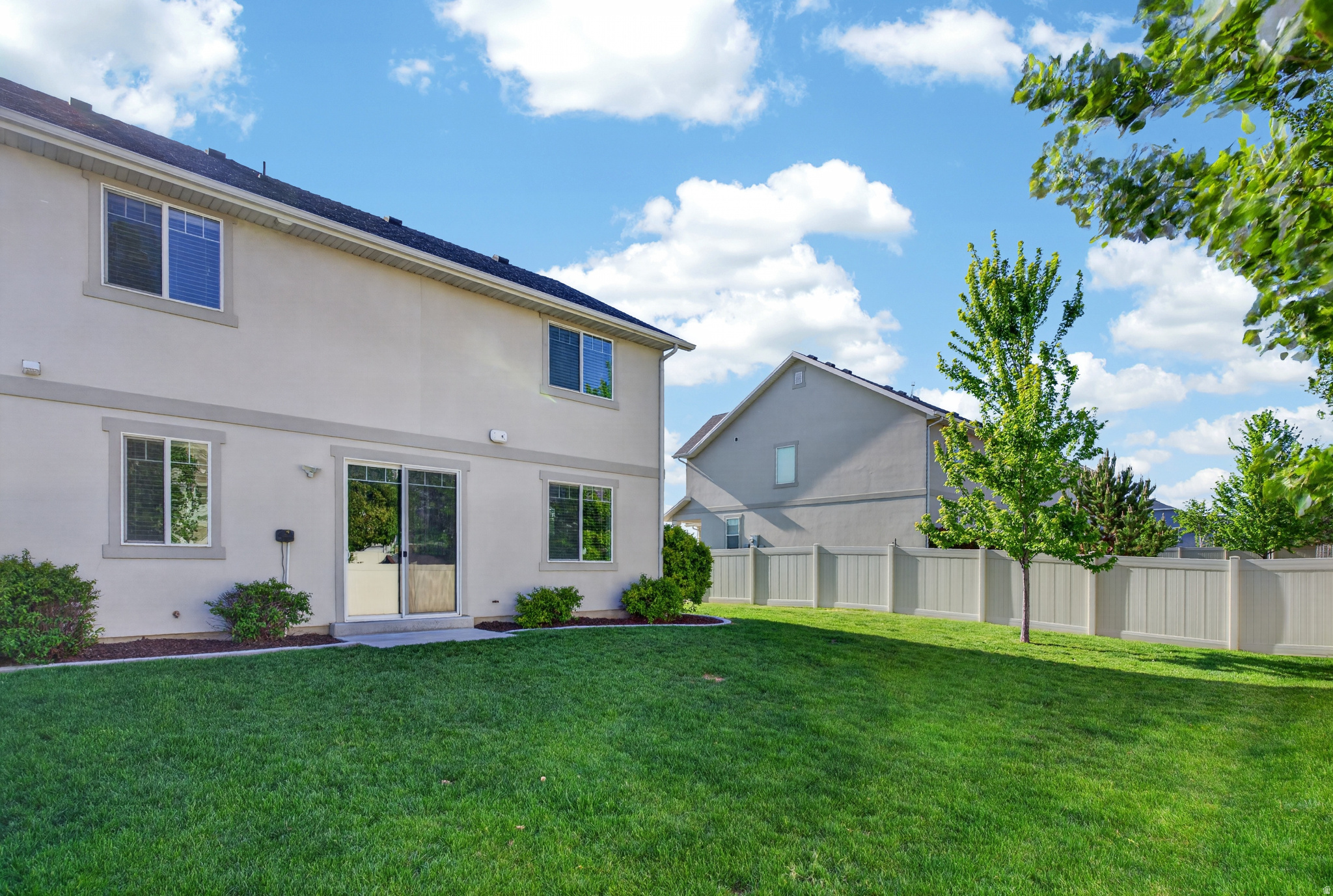 HARBOR VILLAGE - Residential Income