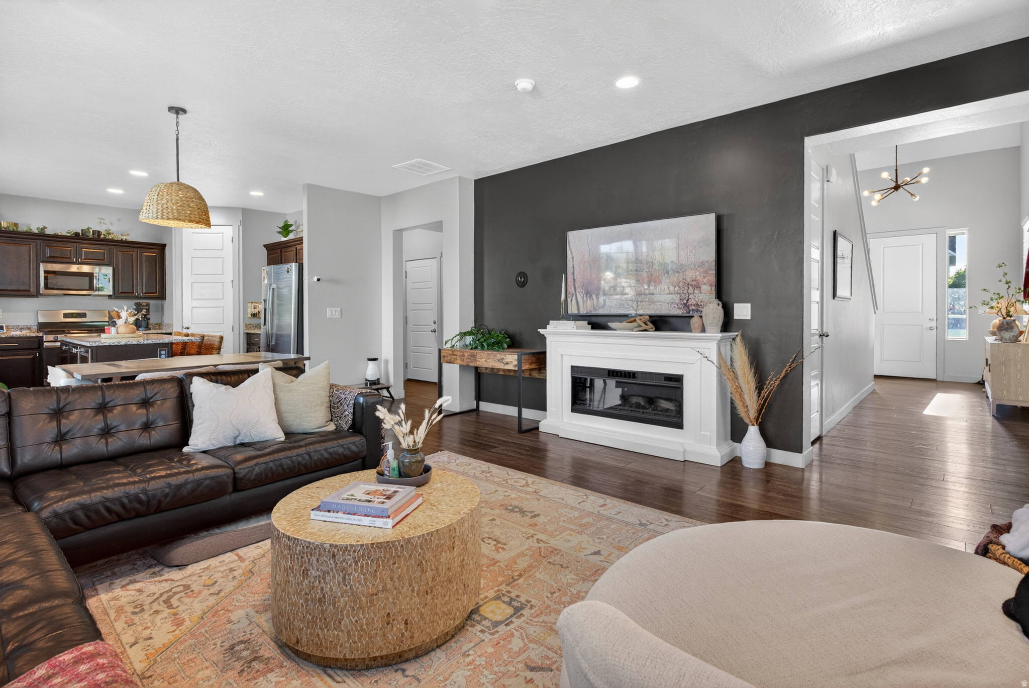 HARBOR VILLAGE - Residential Income
