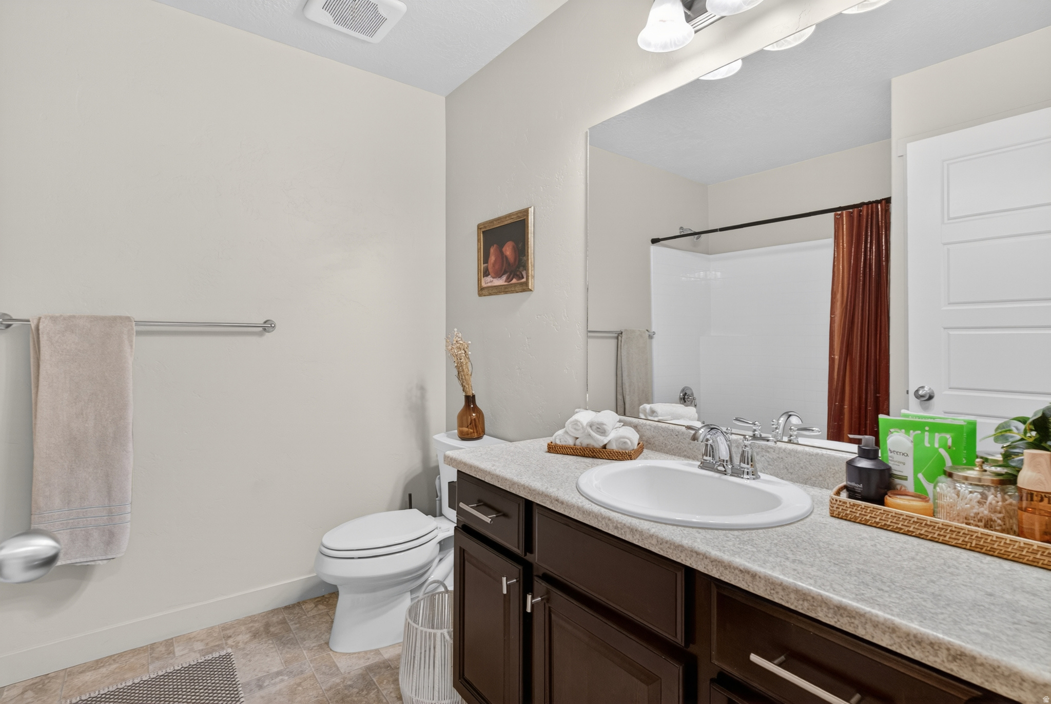 HARBOR VILLAGE - Residential Income