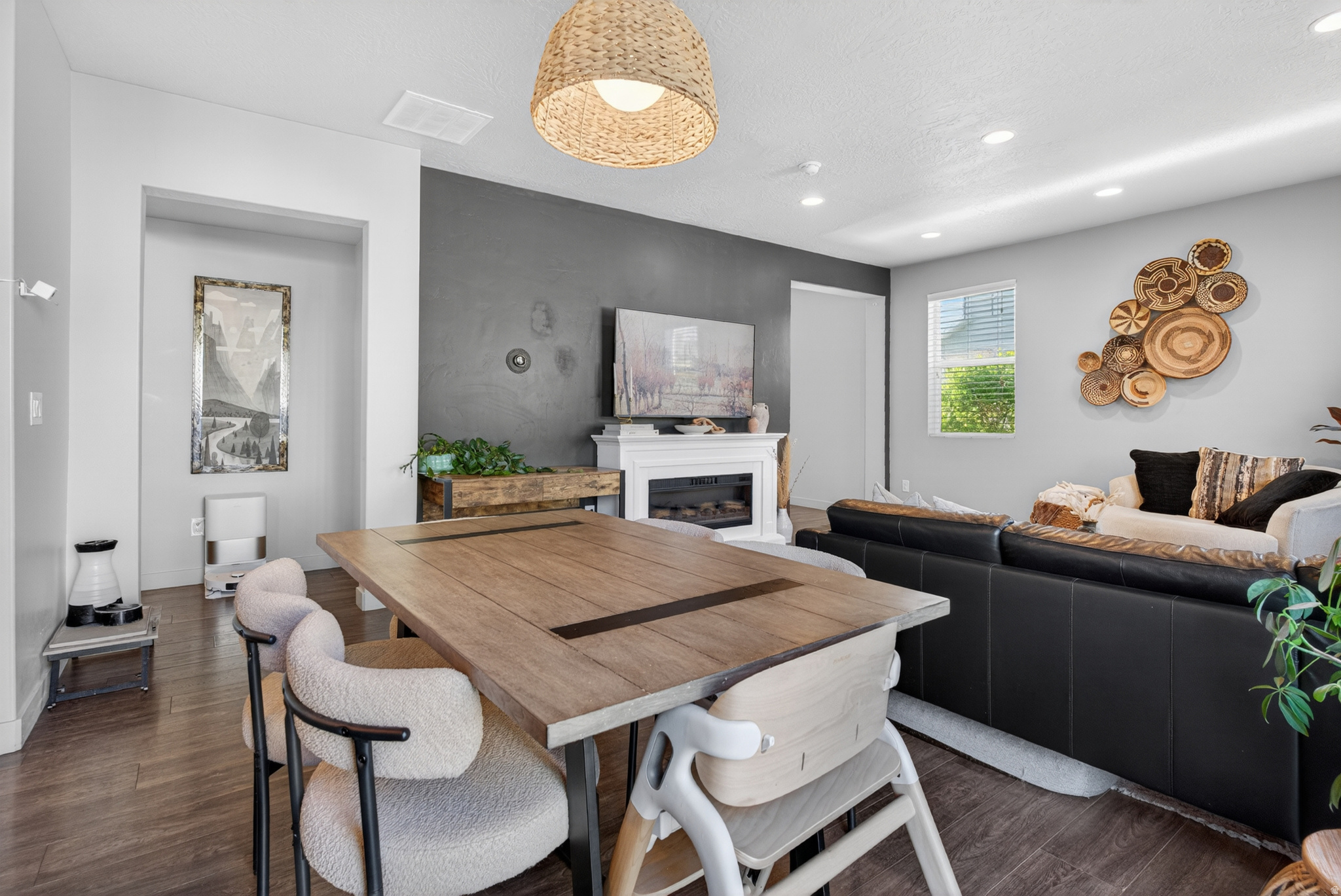 HARBOR VILLAGE - Residential Income