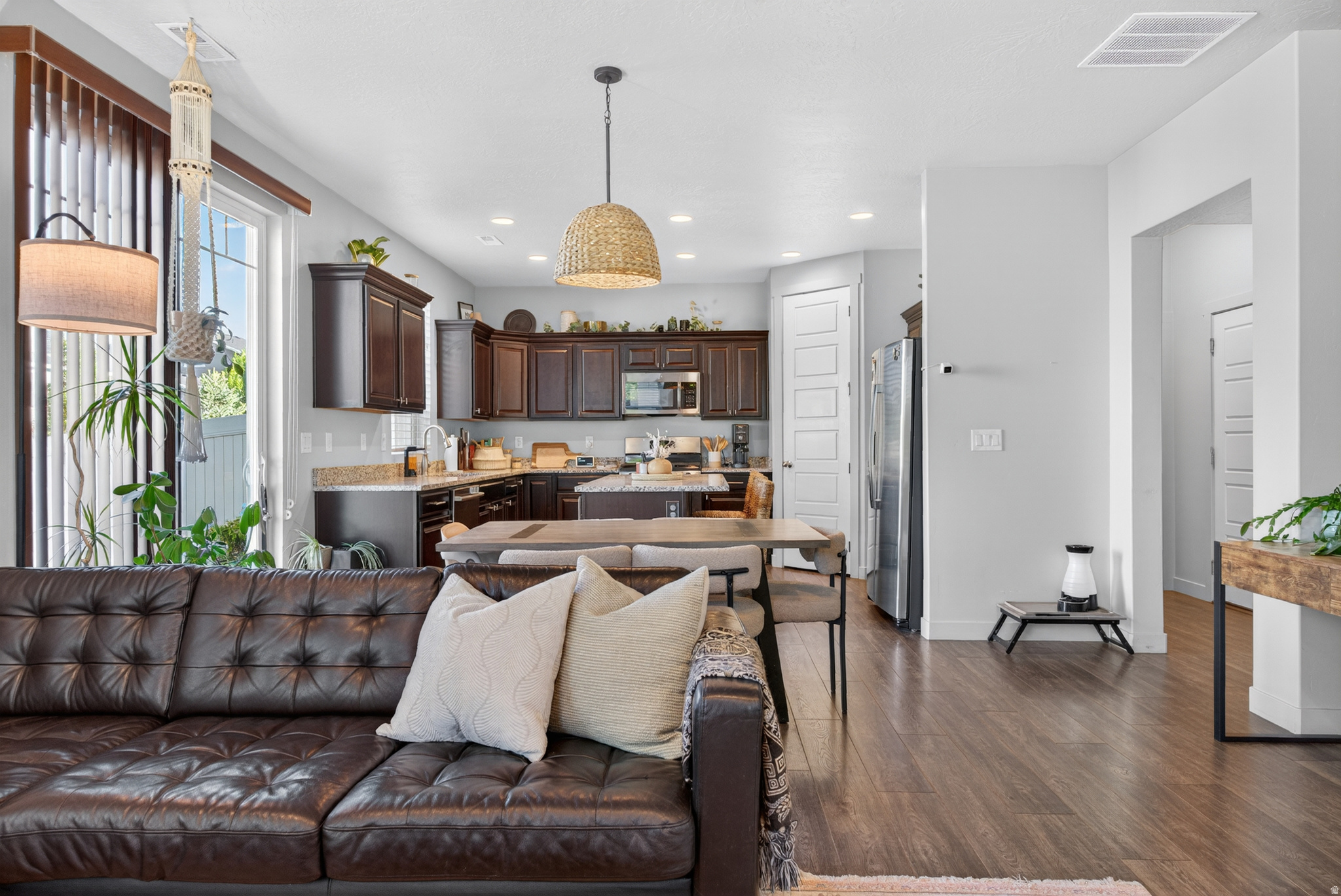 HARBOR VILLAGE - Residential Income