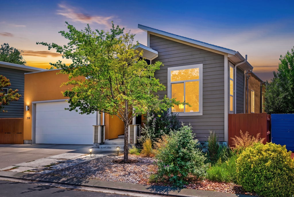 Photo of 358 E TERRA SOL DR S, Salt Lake City, UT 84115 (MLS # 2167143)