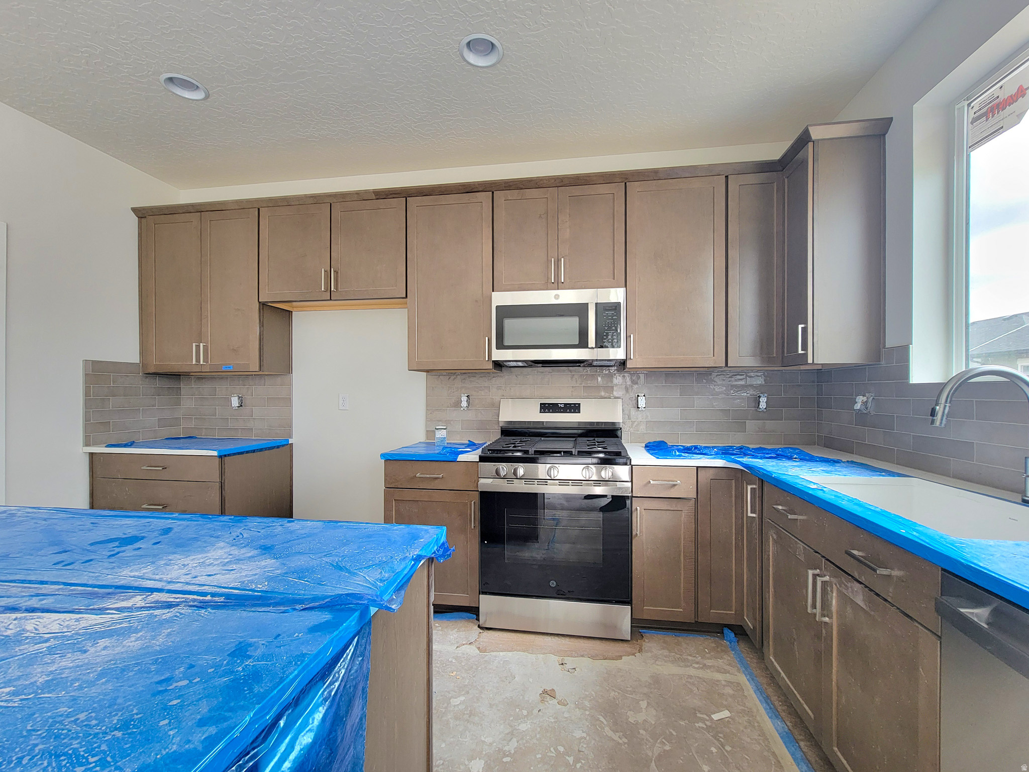 BOULDER AT SKY RANCH - Residential