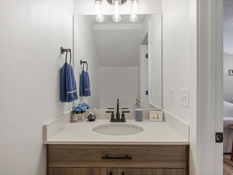 Tiny photo for 3047 S OLD EMIGRANT RD #C, Syracuse, UT 84075 (MLS # 2152608)