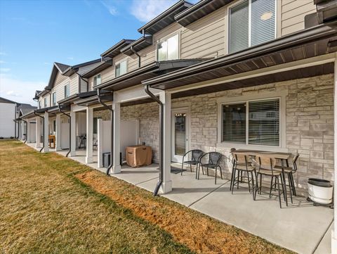Tiny photo for 3047 S OLD EMIGRANT RD #C, Syracuse, UT 84075 (MLS # 2152608)