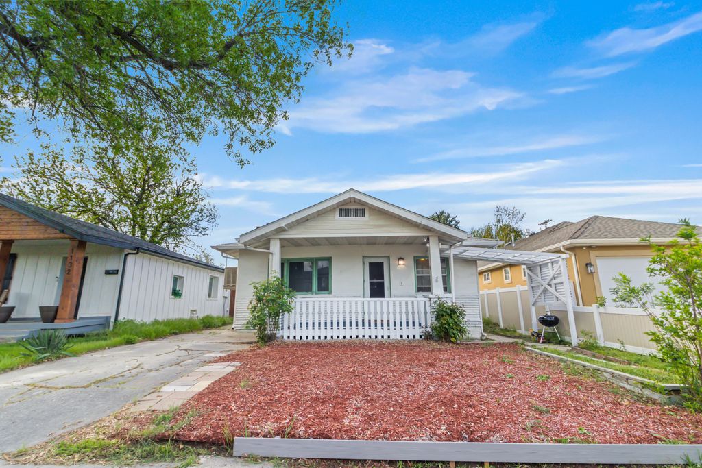 Photo of 1130 E EMERSON AVE, Salt Lake City, UT 84105 (MLS # 2153054)