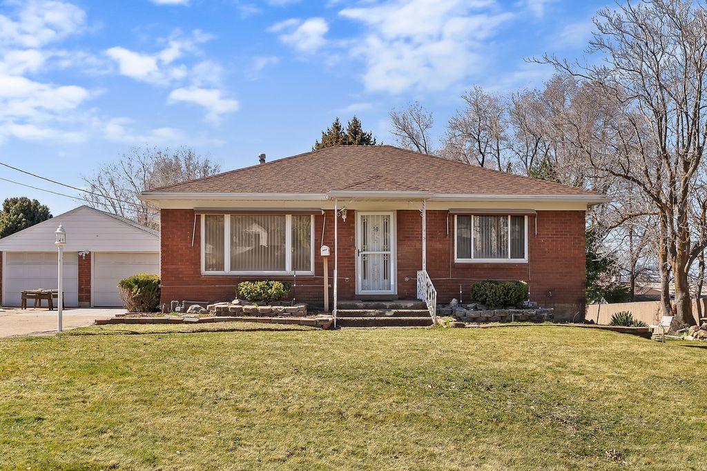 Photo of 4013 S JEFFERSON Ave, South Ogden, UT 84403 (MLS # 2143286)