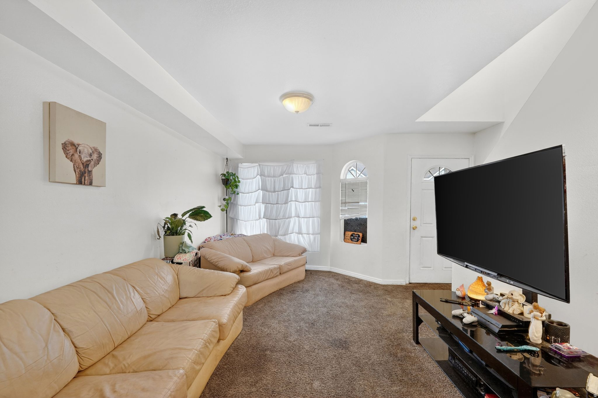 TOWNHOUSE ESTATES - Residential Income