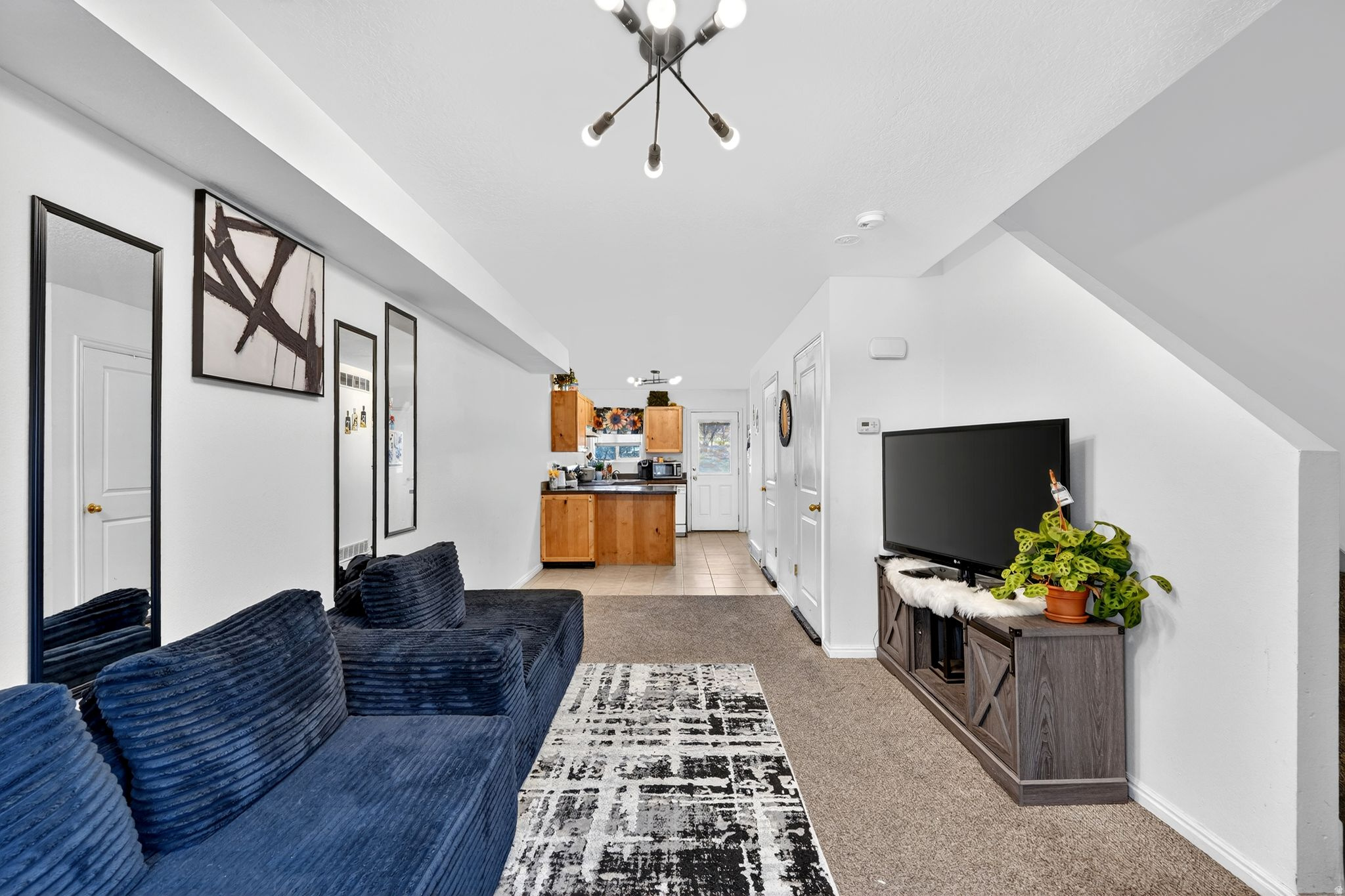 TOWNHOUSE ESTATES - Residential Income