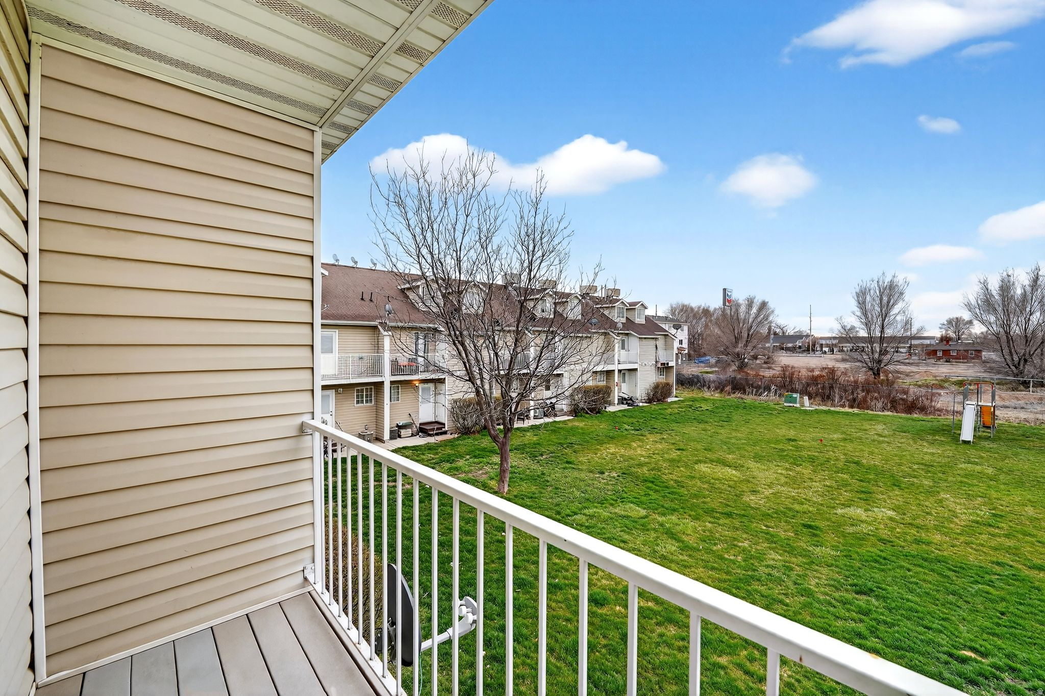 TOWNHOUSE ESTATES - Residential Income