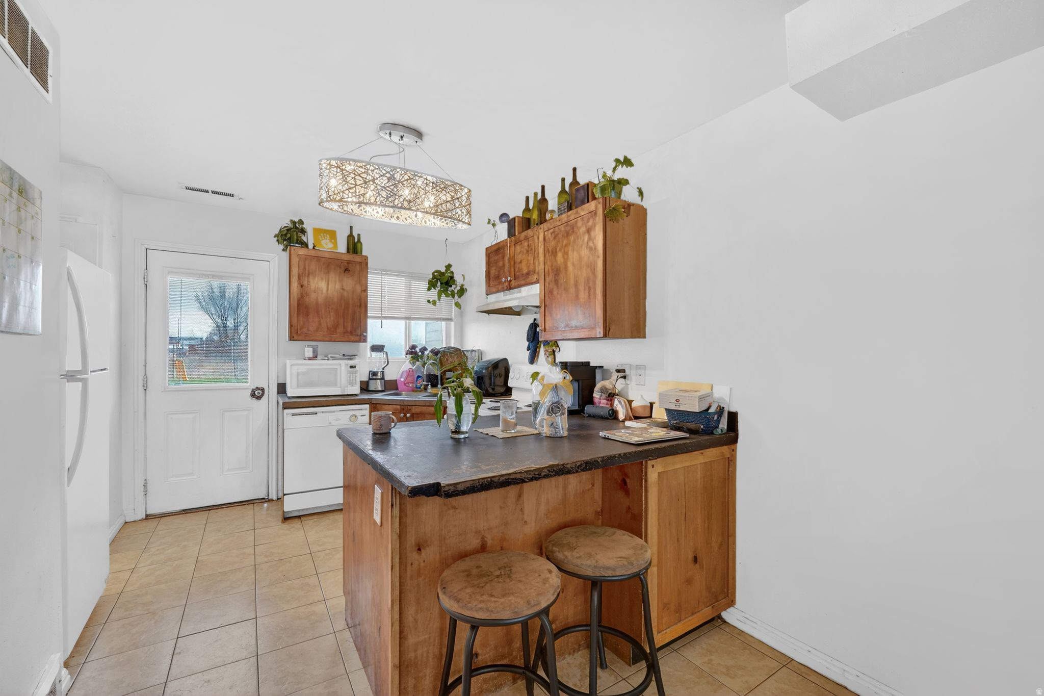 TOWNHOUSE ESTATES - Residential Income