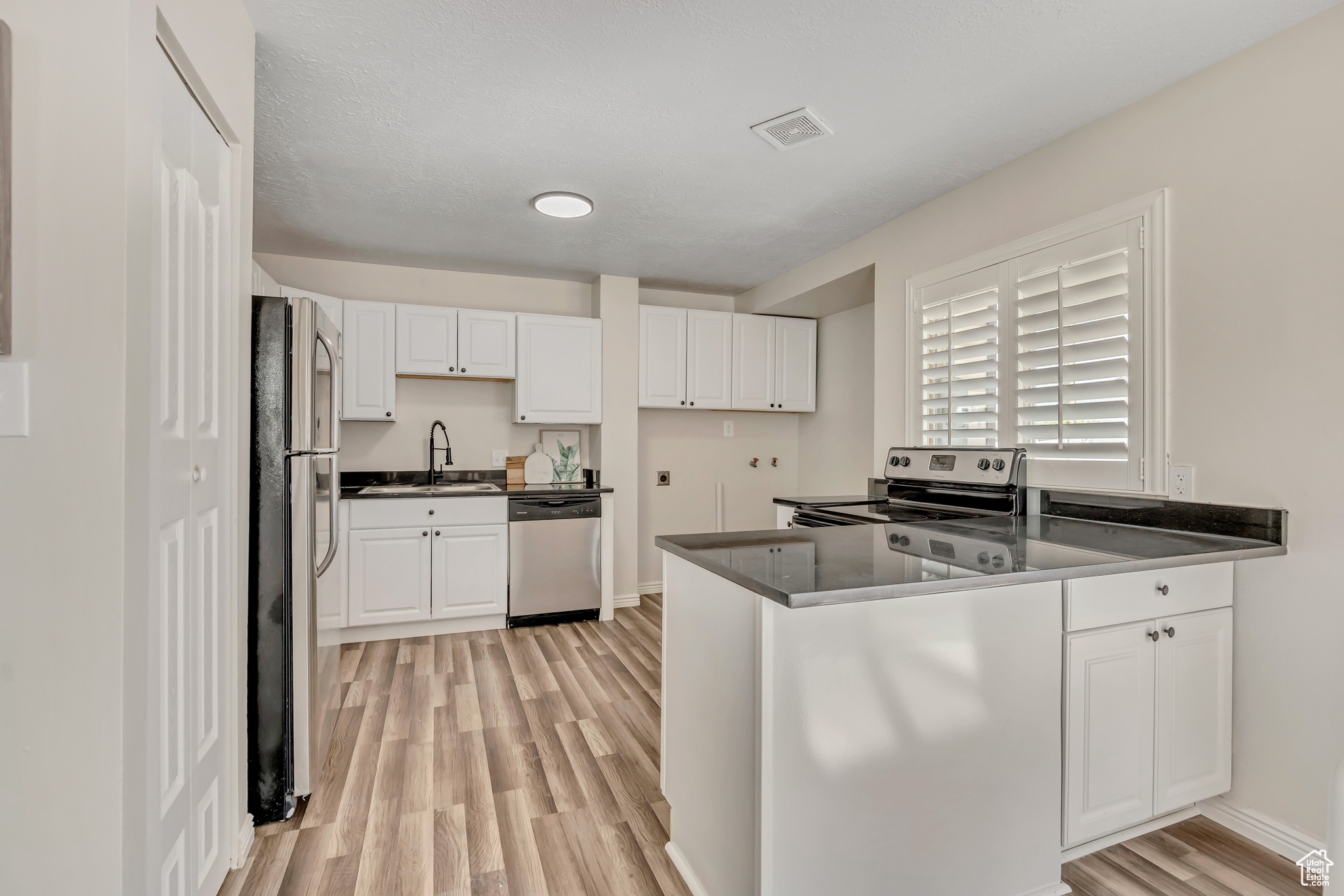 HOFFMAN HEIGHTS - Residential