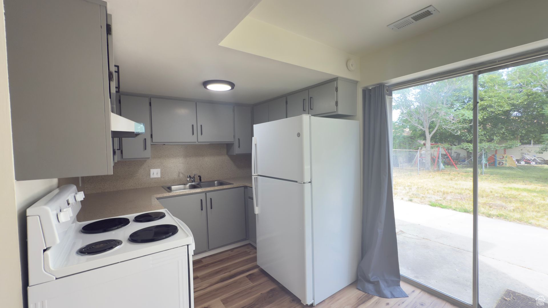 KING VALLEY SUB #2 - Residential Lease