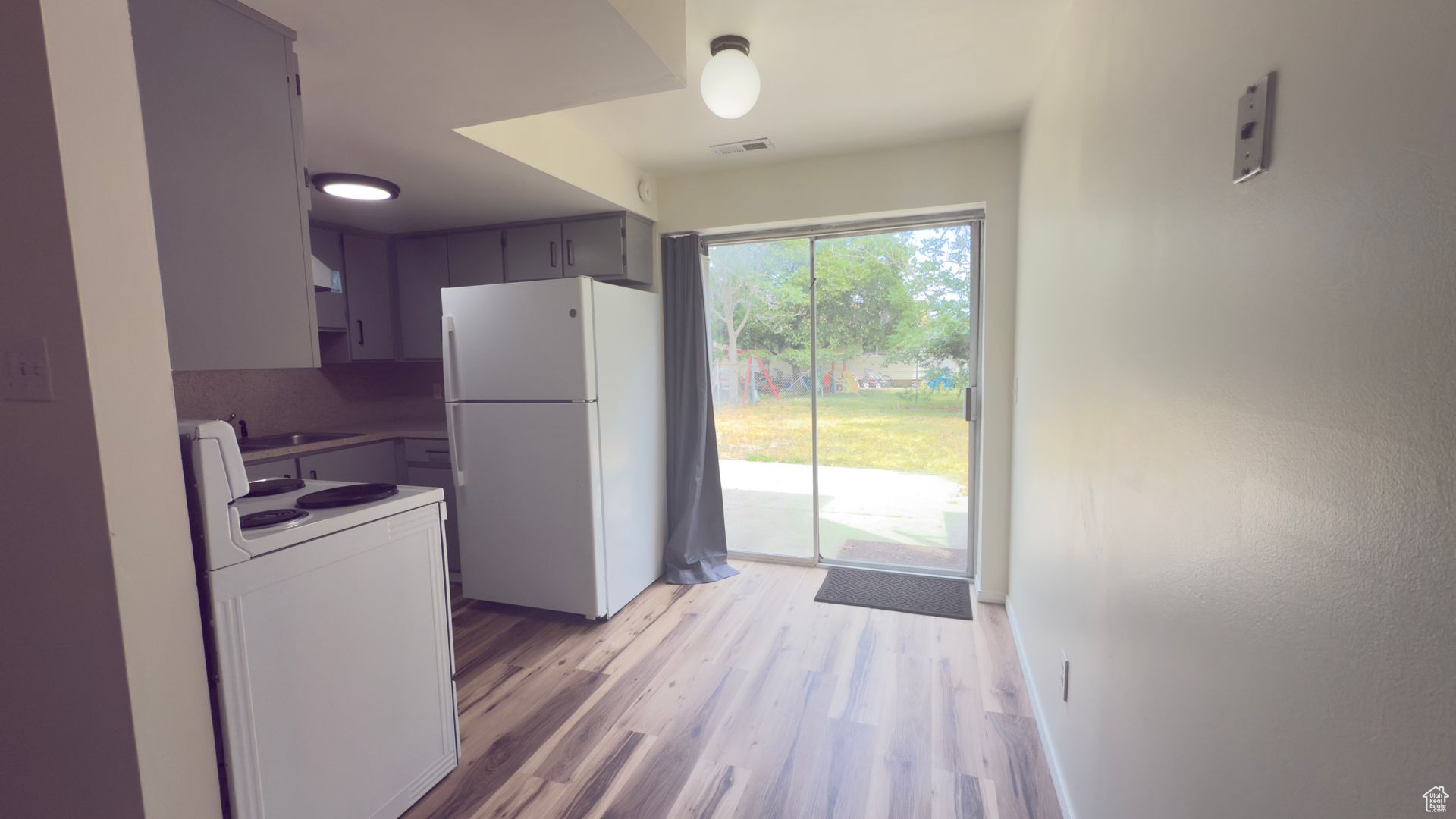 KING VALLEY SUB #2 - Residential Lease