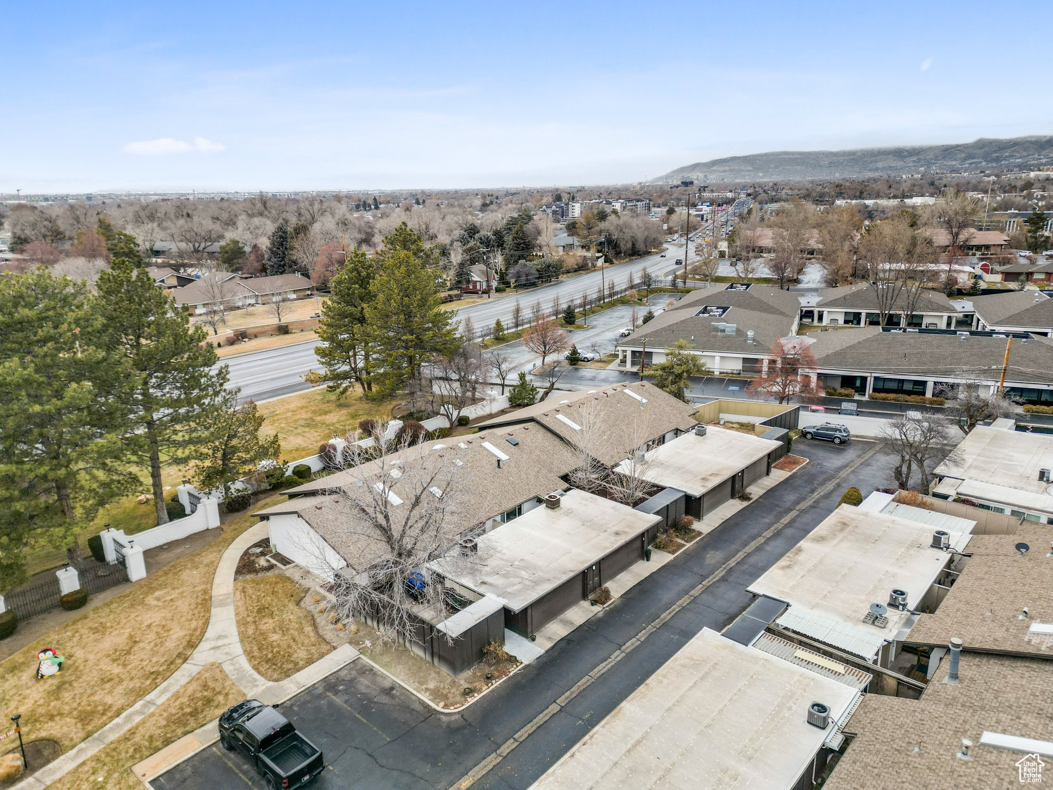 THREE FOUNTAINS EAST - Residential