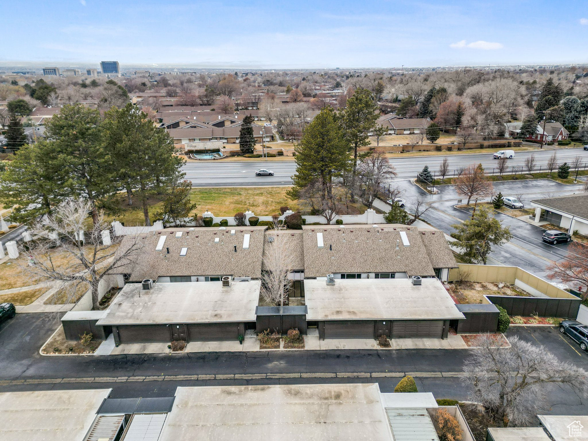 THREE FOUNTAINS EAST - Residential