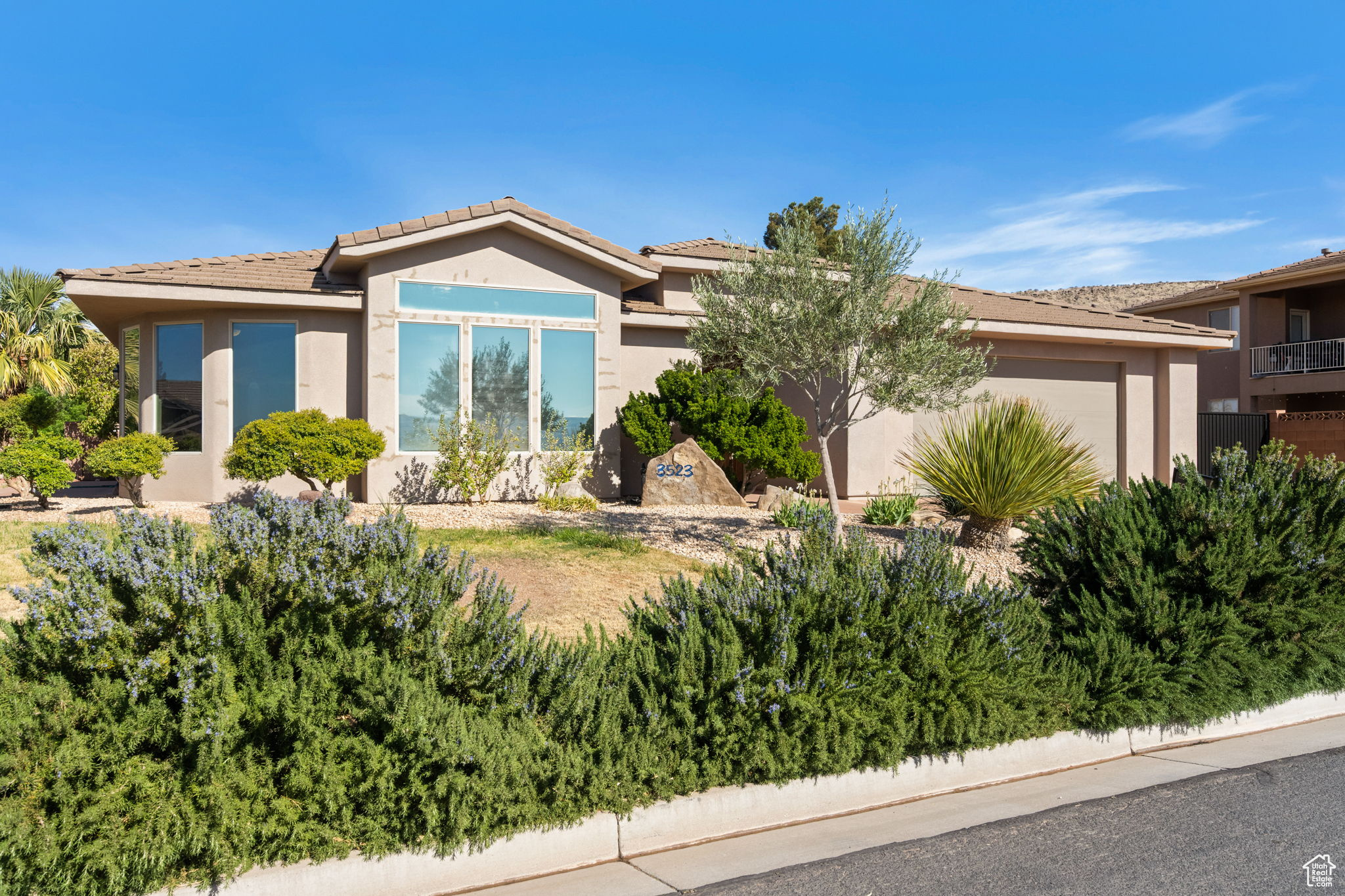 3523 S Desert Hills Dr, Saint George, Utah image 2