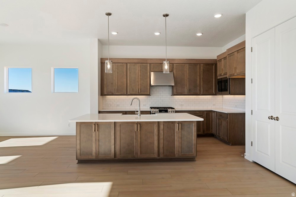 EASTRIDGE PARK - Residential