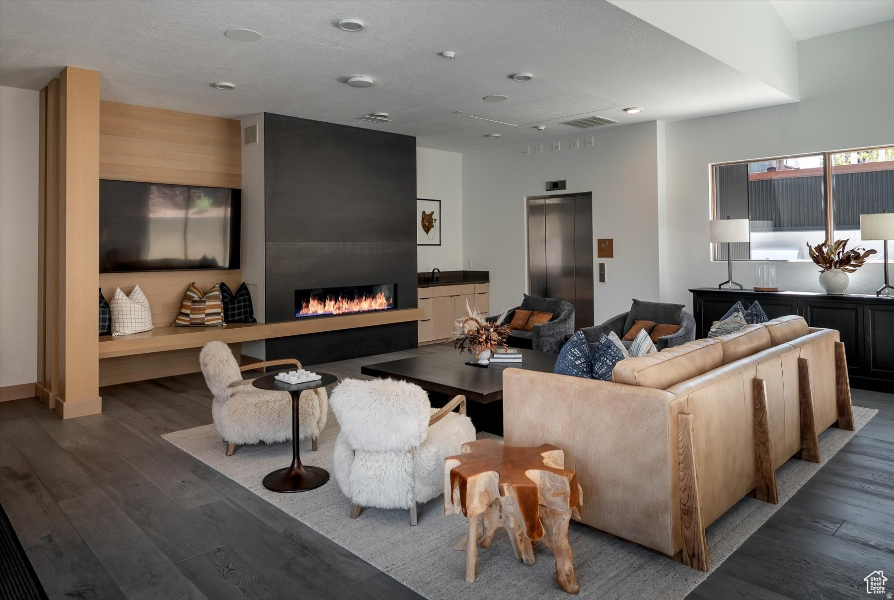 KINGS CROWN CONDOMINIUMS - Residential