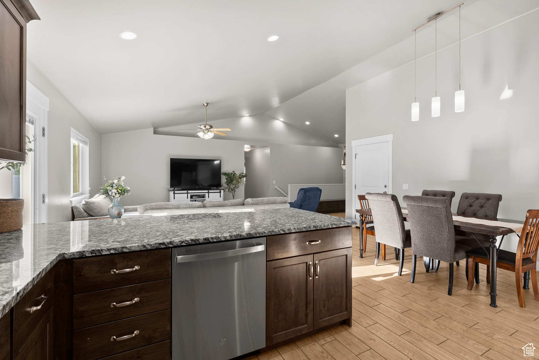 VALLEY HILLS ESTATES - Residential