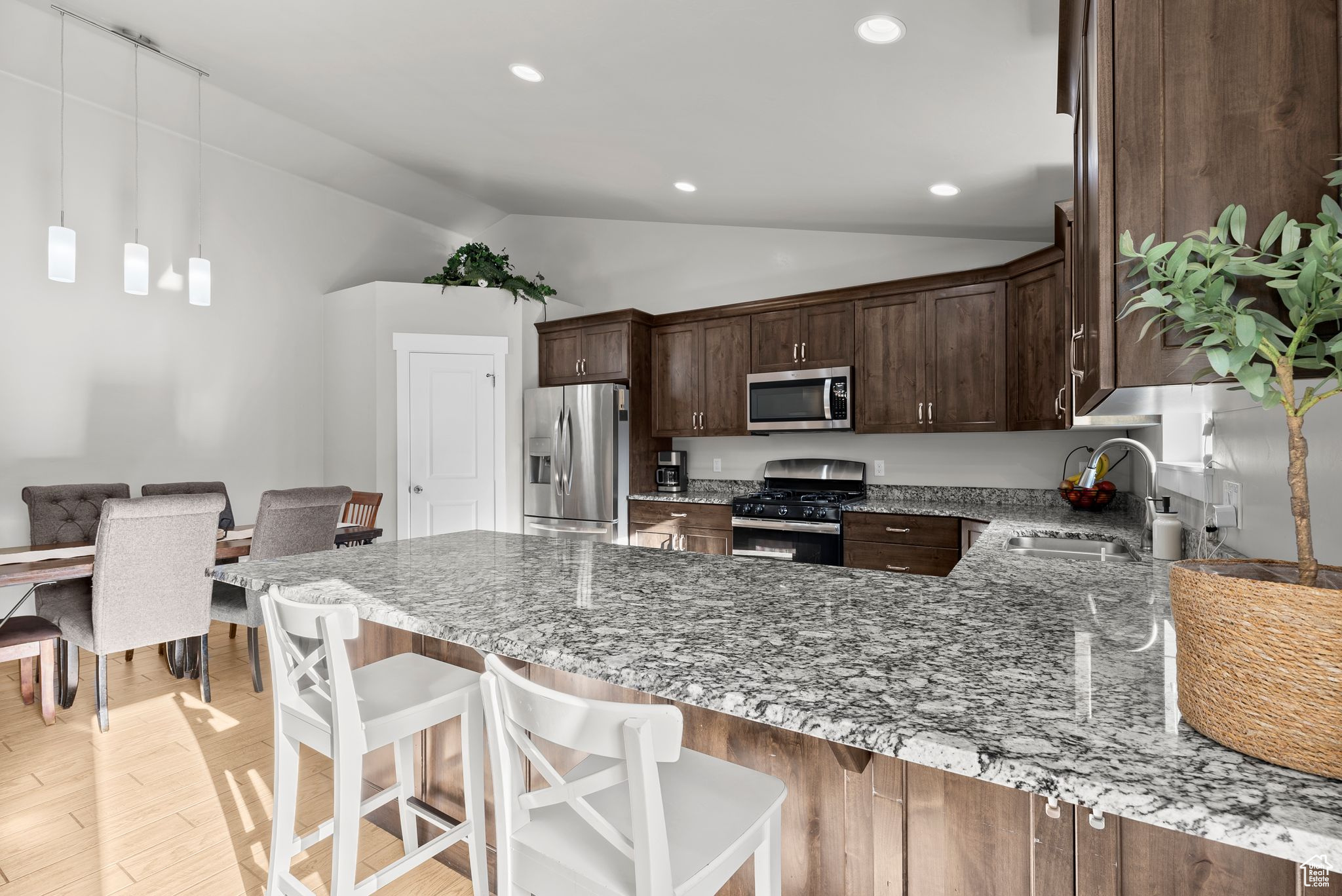 VALLEY HILLS ESTATES - Residential