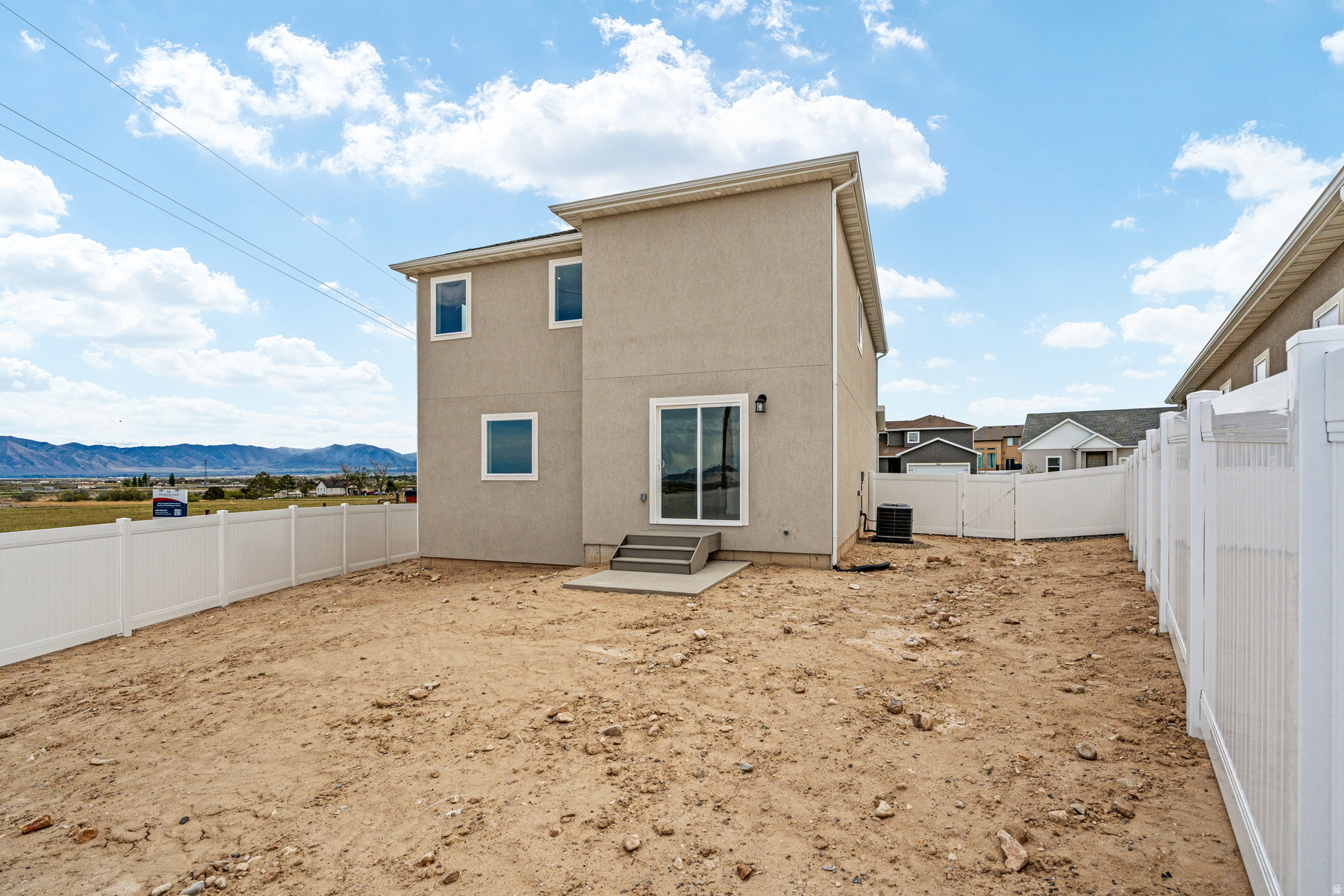 DESERT EDGE - Residential