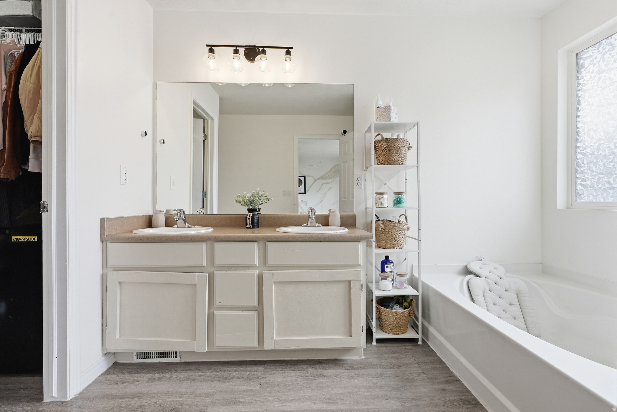 JORDAN - Residential