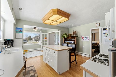 Tiny photo for 1420 N MAIN ST, Bountiful, UT 84010 (MLS # 2131362)