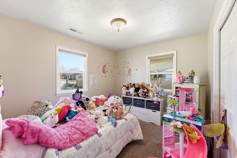 Tiny photo for 1420 N MAIN ST, Bountiful, UT 84010 (MLS # 2131362)