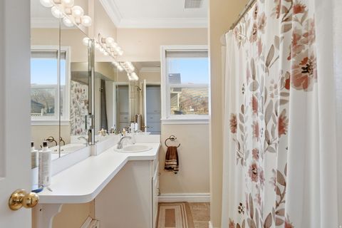 Tiny photo for 1420 N MAIN ST, Bountiful, UT 84010 (MLS # 2131362)