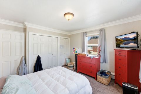 Tiny photo for 1420 N MAIN ST, Bountiful, UT 84010 (MLS # 2131362)