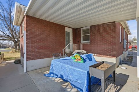 Tiny photo for 1420 N MAIN ST, Bountiful, UT 84010 (MLS # 2131362)