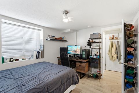 Tiny photo for 1420 N MAIN ST, Bountiful, UT 84010 (MLS # 2131362)